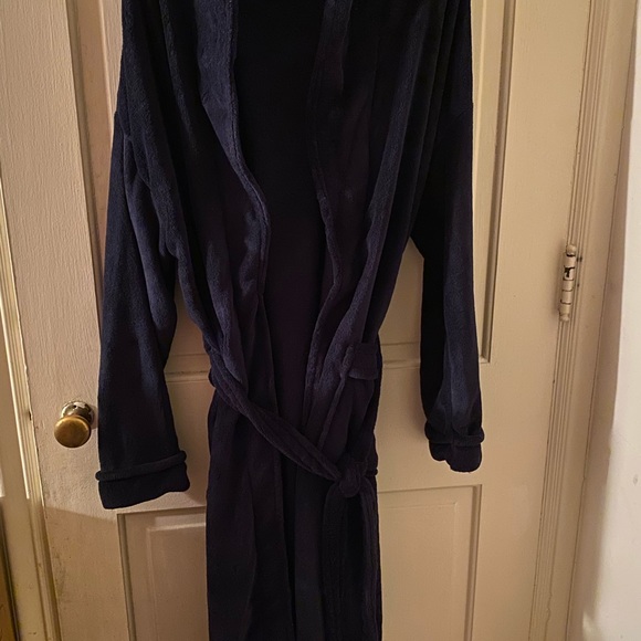 Men’s Dark Robe - Picture 5 of 10